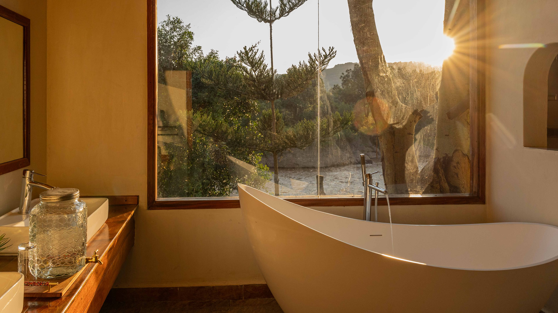 royal mara safari lodge bath tub